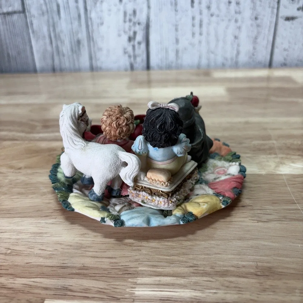 1996 Popular Imports Snow White Mini Tea Set